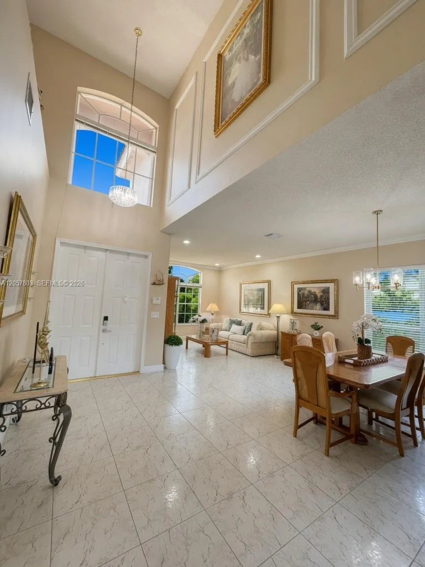 340 SW 167th Ave Pembroke Pines, FL 33027