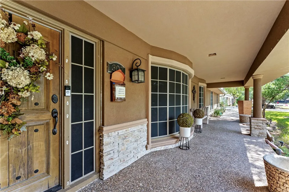 307 Kissling Avenue Robstown, TX 78380