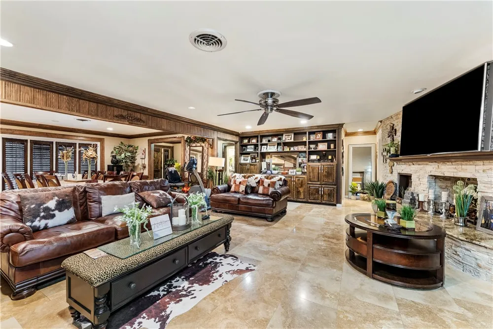 307 Kissling Avenue Robstown, TX 78380