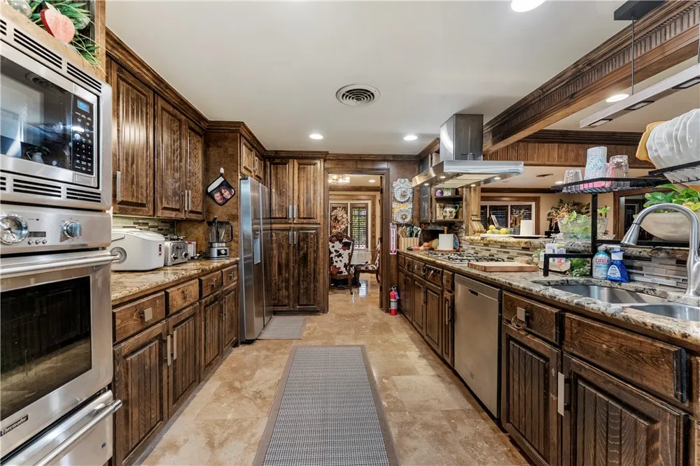 307 Kissling Avenue Robstown, TX 78380