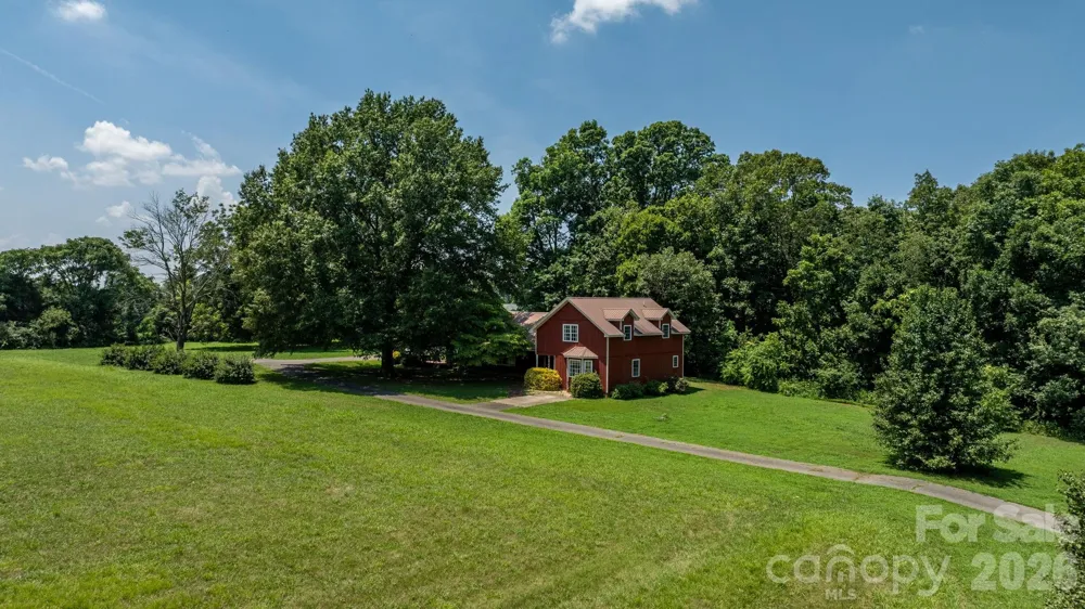 2097 Hermit Trail Newton, NC 28658