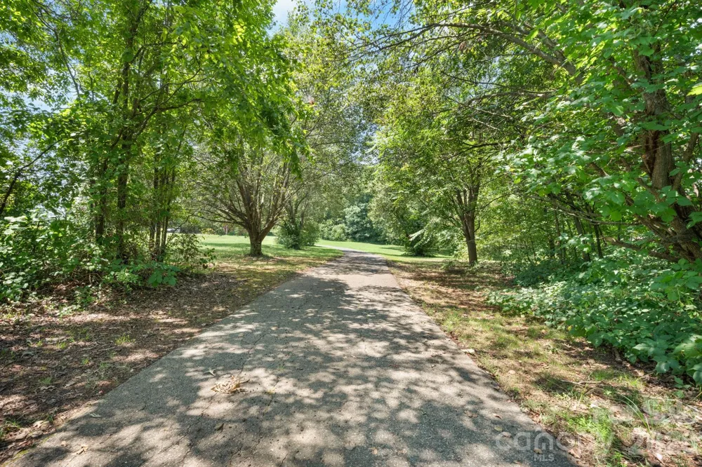 2097 Hermit Trail Newton, NC 28658