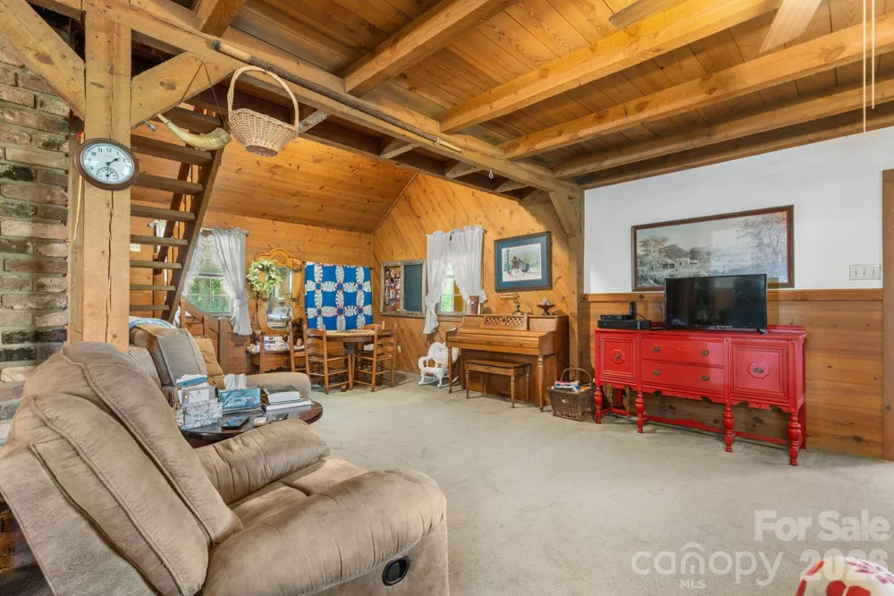 2097 Hermit Trail Newton, NC 28658