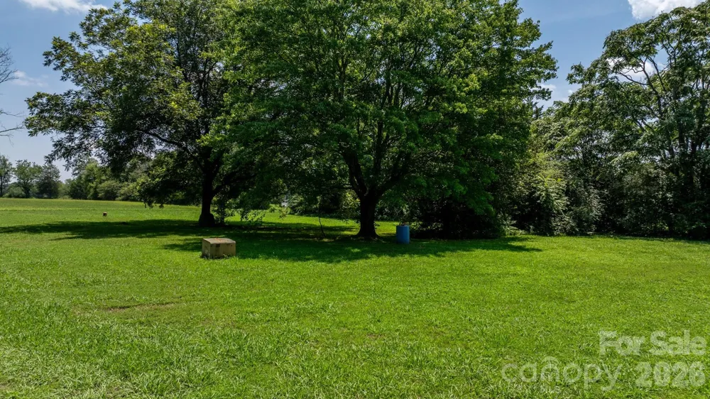 2097 Hermit Trail Newton, NC 28658