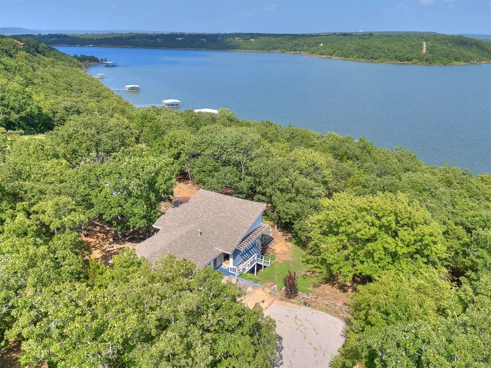 387 Holiday Hills Road Eufaula, OK 74432