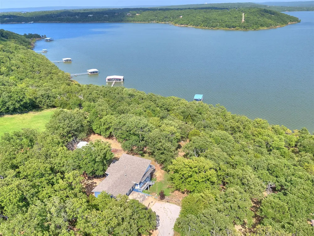 387 Holiday Hills Road Eufaula, OK 74432