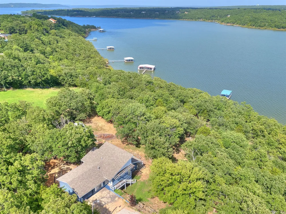 387 Holiday Hills Road Eufaula, OK 74432