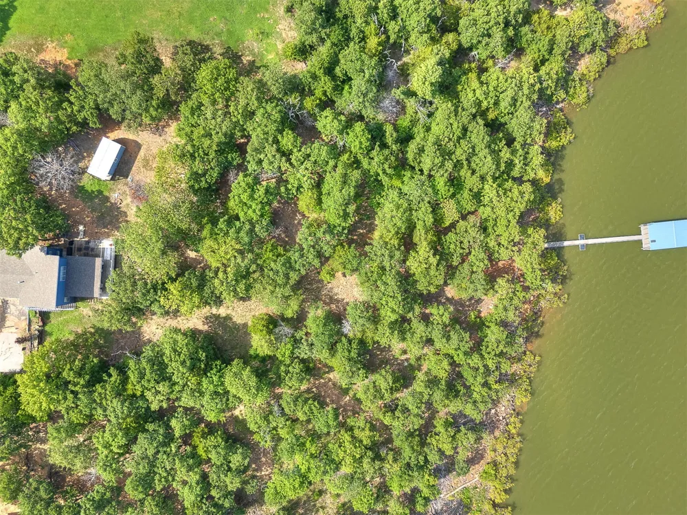 387 Holiday Hills Road Eufaula, OK 74432