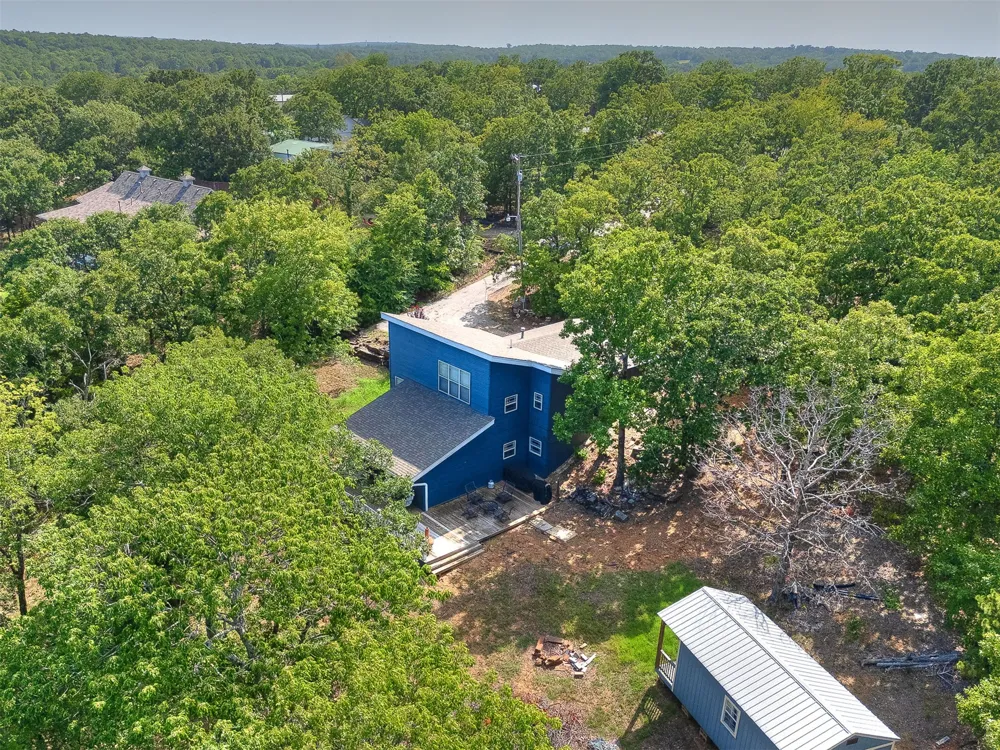 387 Holiday Hills Road Eufaula, OK 74432