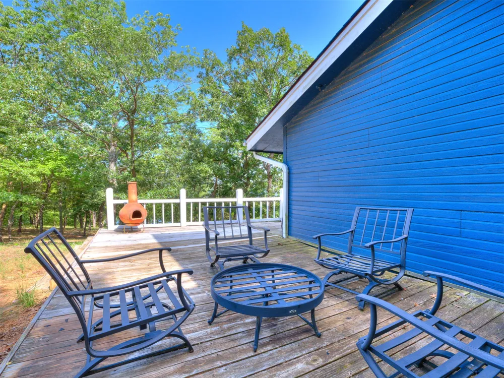 387 Holiday Hills Road Eufaula, OK 74432