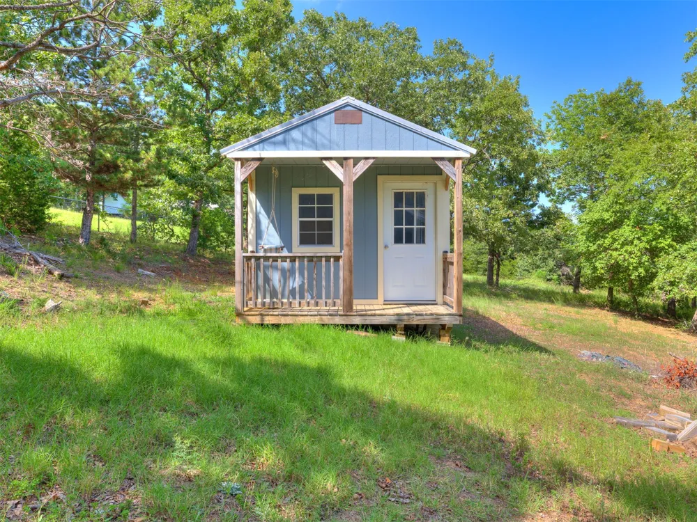 387 Holiday Hills Road Eufaula, OK 74432
