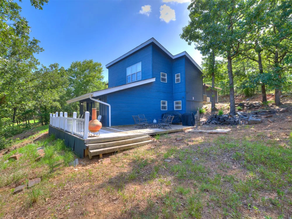 387 Holiday Hills Road Eufaula, OK 74432