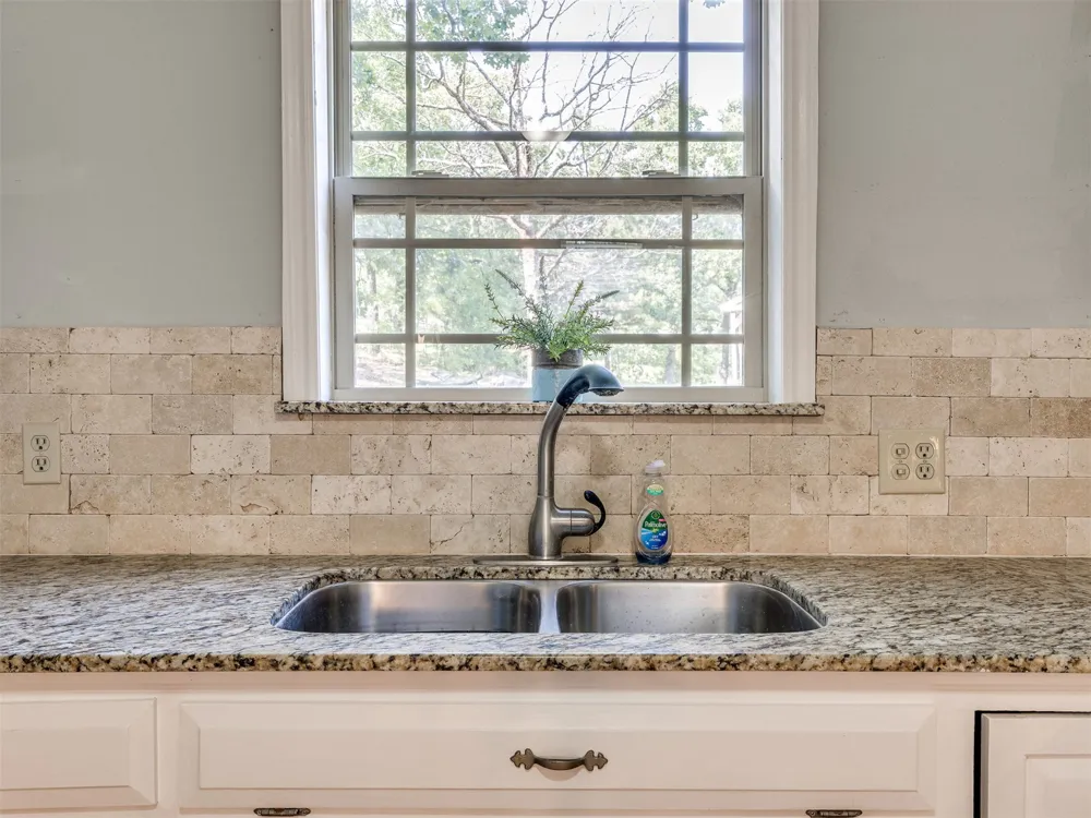 387 Holiday Hills Road Eufaula, OK 74432