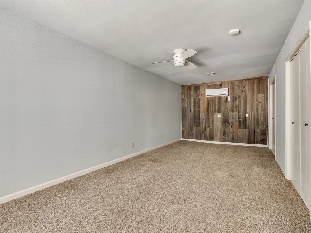 387 Holiday Hills Road Eufaula, OK 74432