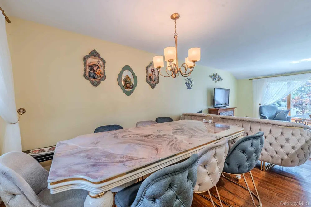 337 Burr Road East Northport, NY 11731