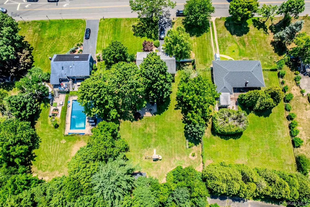 337 Burr Road East Northport, NY 11731