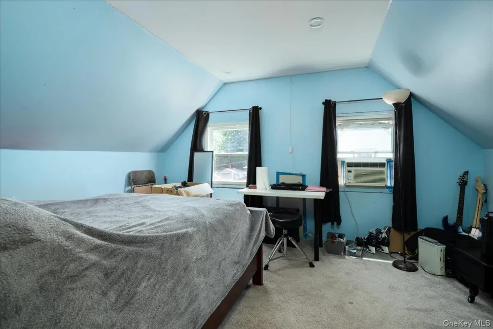 9 Skimmer Lane Levittown, NY 11756