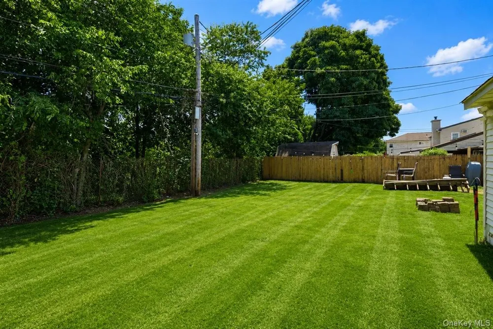 9 Skimmer Lane Levittown, NY 11756