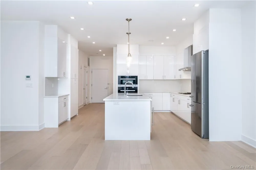110 Chatsworth Avenue #401 Larchmont, NY 10538