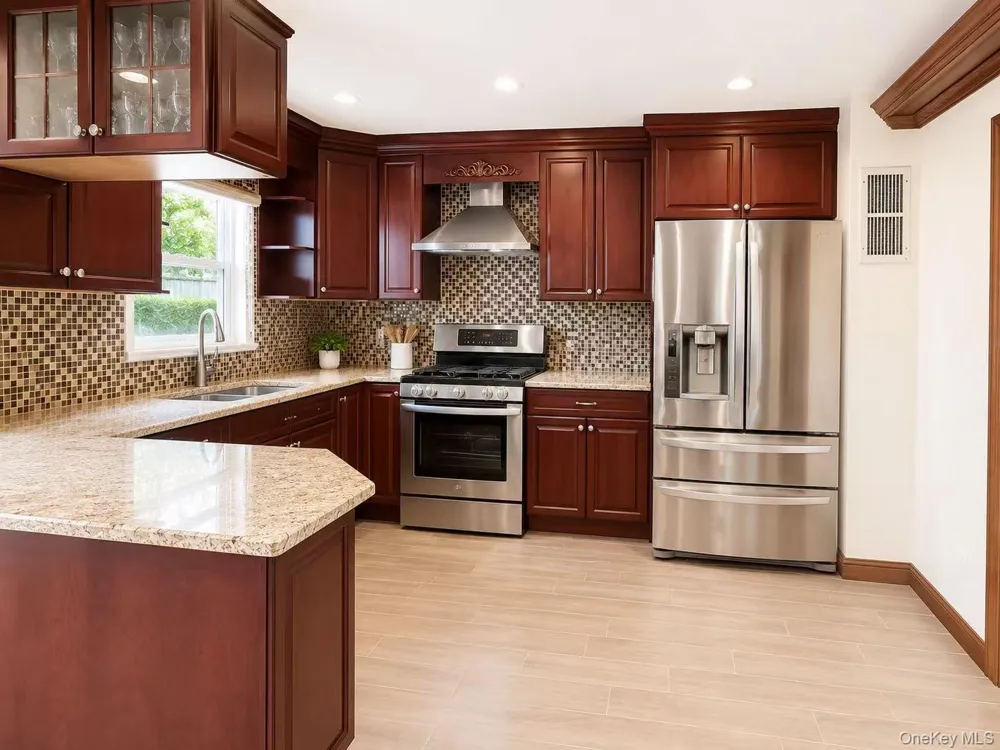 6337 Douglaston Parkway Little Neck, NY 11362