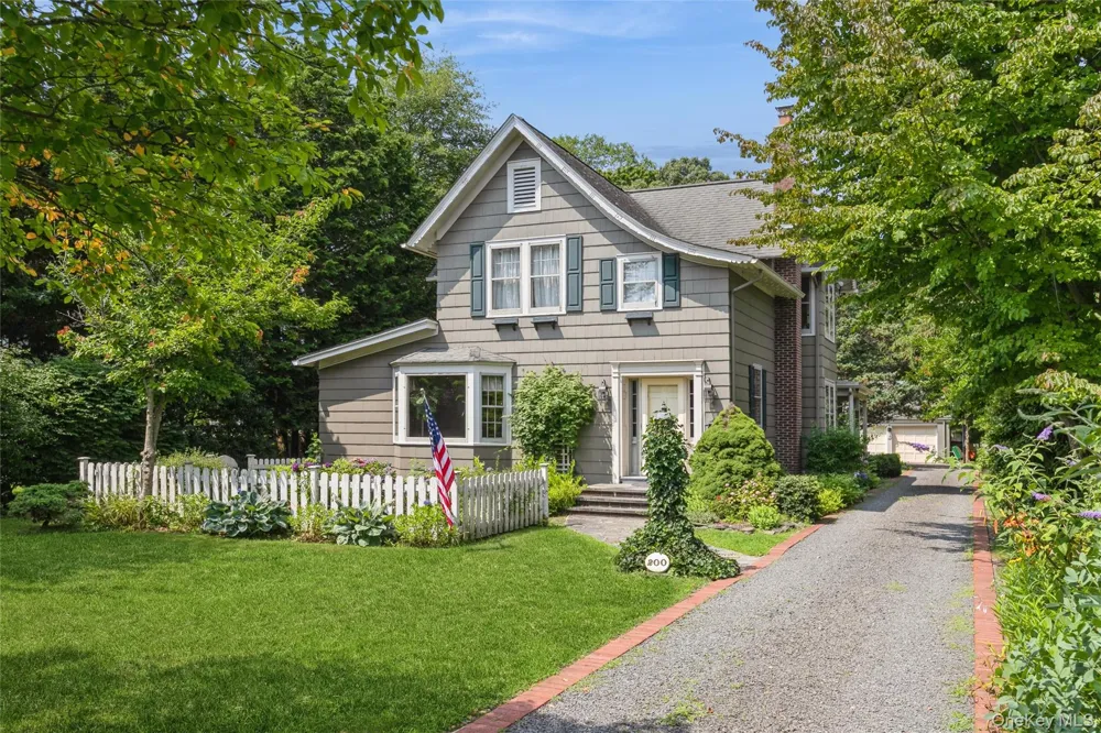 200 Greene Avenue Sayville, NY 11782