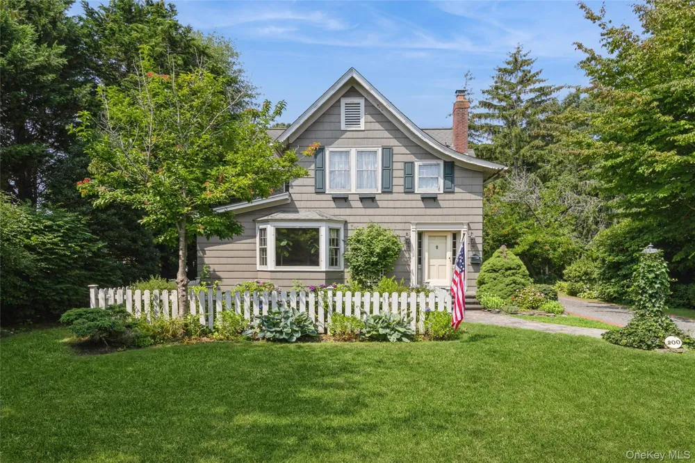 200 Greene Avenue Sayville, NY 11782