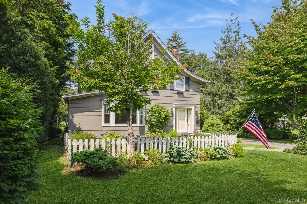 200 Greene Avenue Sayville, NY 11782