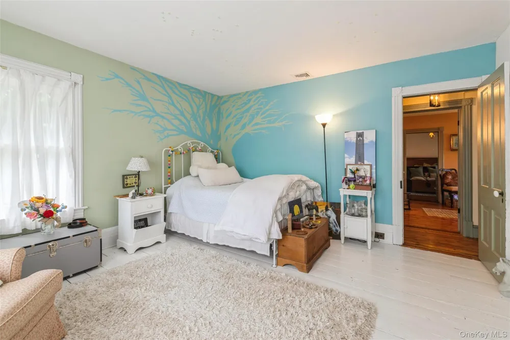 200 Greene Avenue Sayville, NY 11782