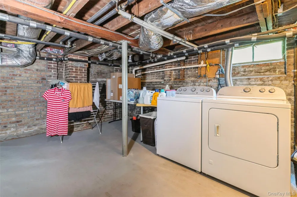 200 Greene Avenue Sayville, NY 11782