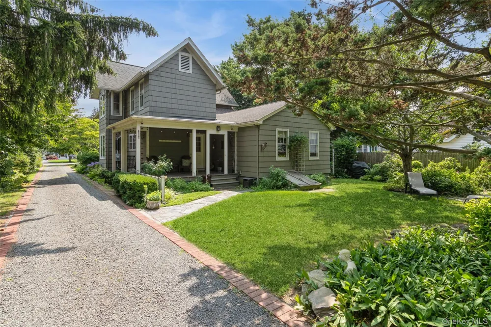 200 Greene Avenue Sayville, NY 11782