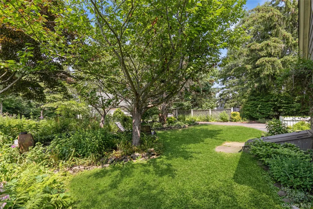 200 Greene Avenue Sayville, NY 11782
