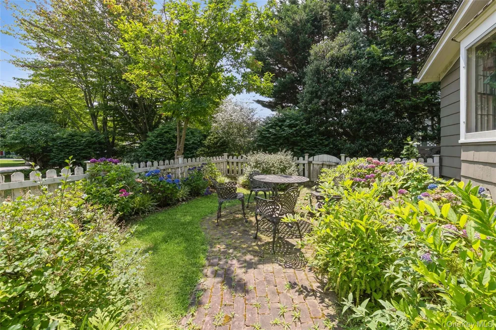 200 Greene Avenue Sayville, NY 11782