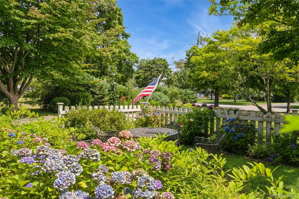 200 Greene Avenue Sayville, NY 11782