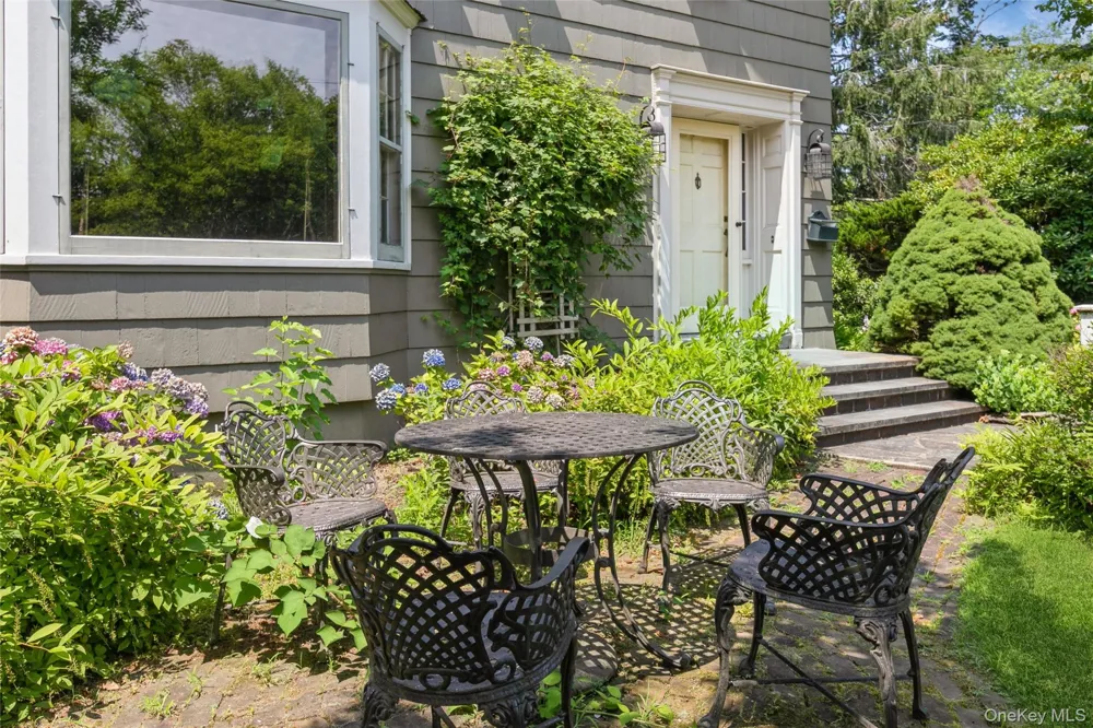 200 Greene Avenue Sayville, NY 11782