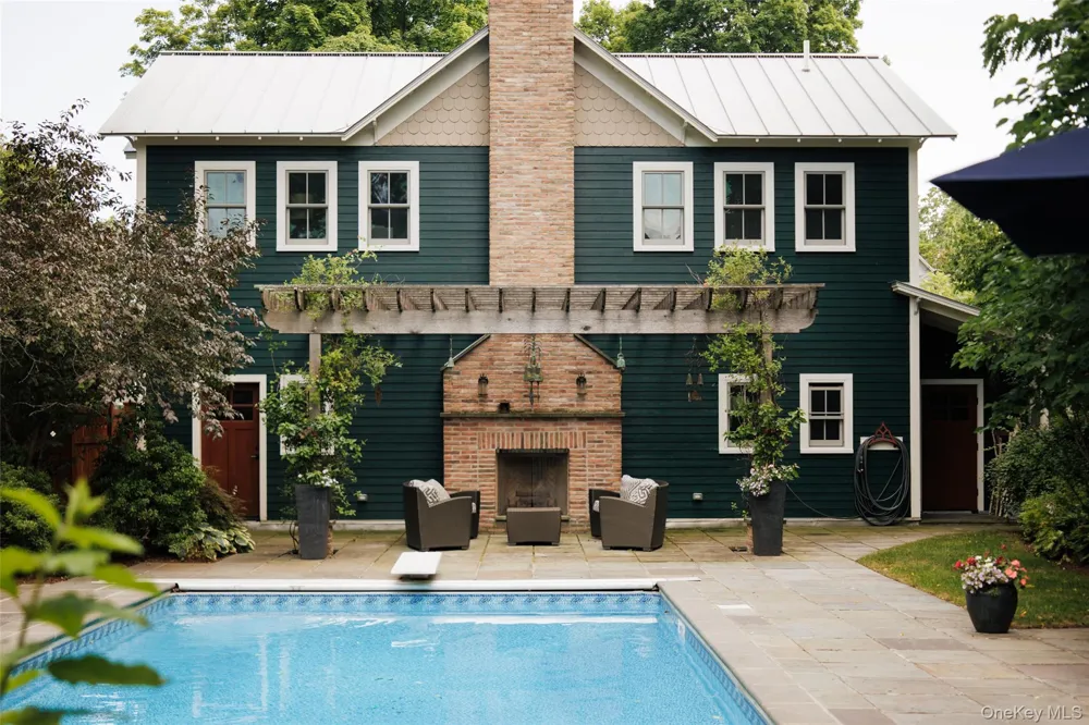 62 Livingston Street Rhinebeck, NY 12572