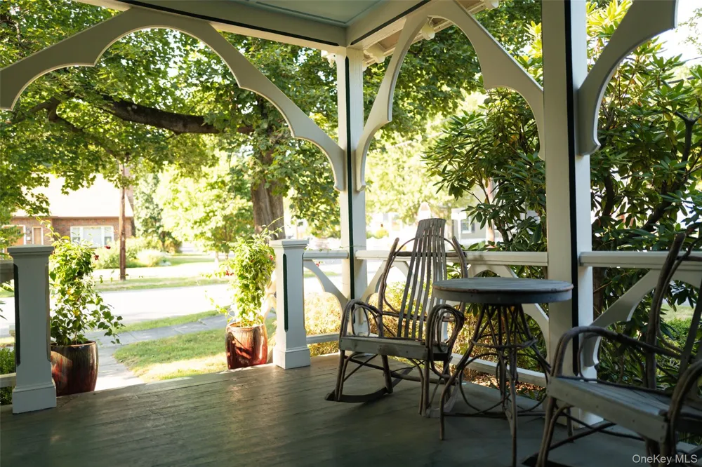 62 Livingston Street Rhinebeck, NY 12572