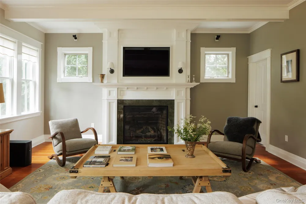 62 Livingston Street Rhinebeck, NY 12572
