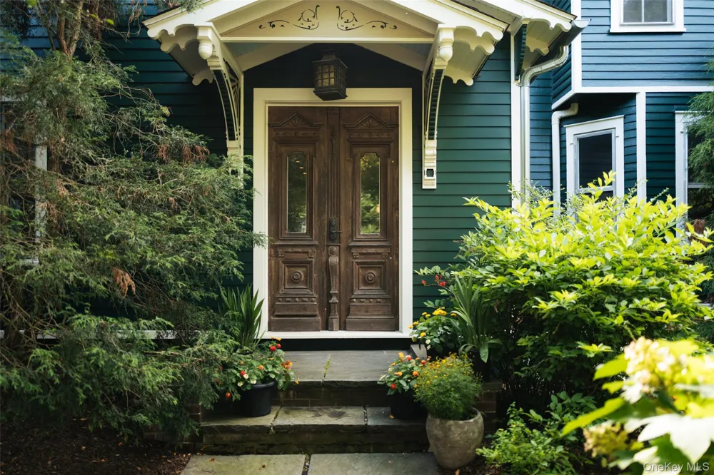 62 Livingston Street Rhinebeck, NY 12572