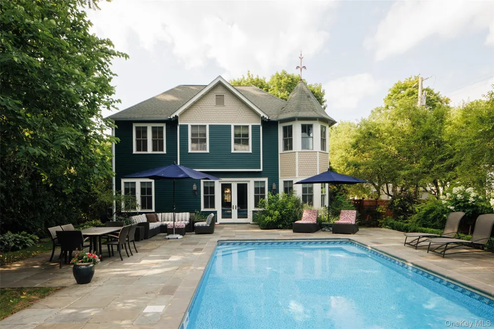 62 Livingston Street Rhinebeck, NY 12572