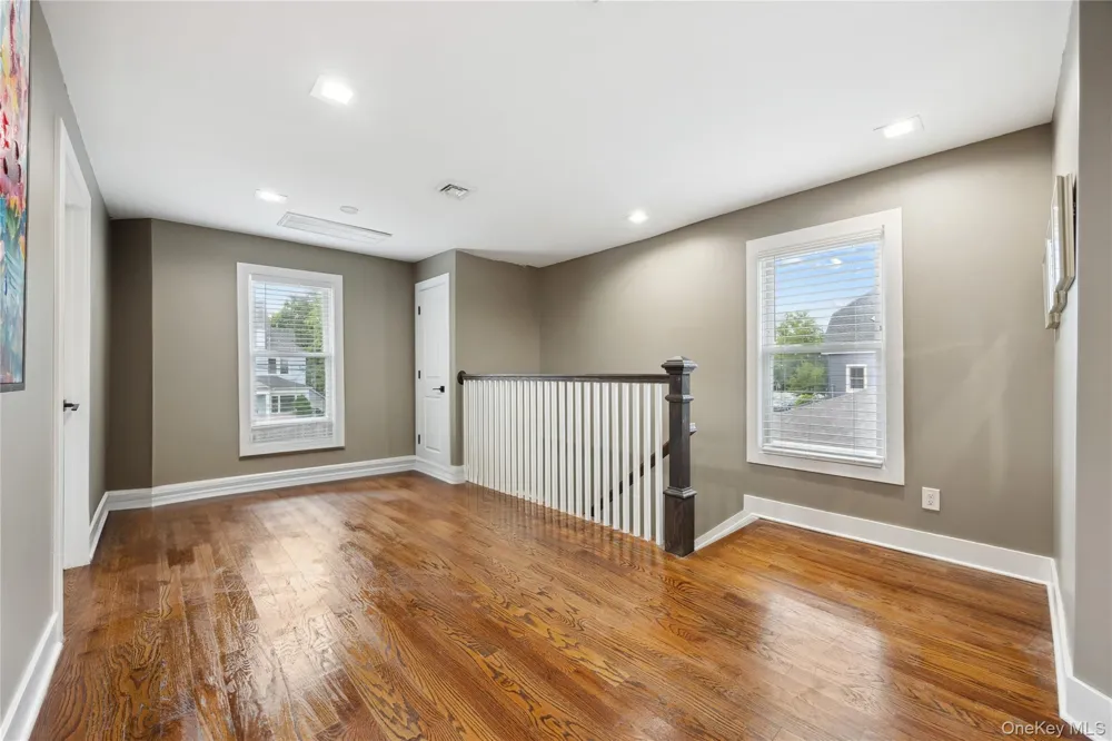 81 Pearsall Avenue Freeport, NY 11520