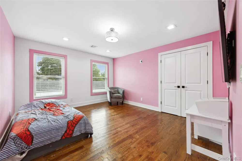 81 Pearsall Avenue Freeport, NY 11520