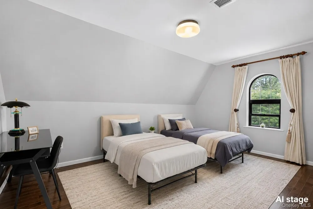 64 Dartmouth Street Forest Hills, NY 11375