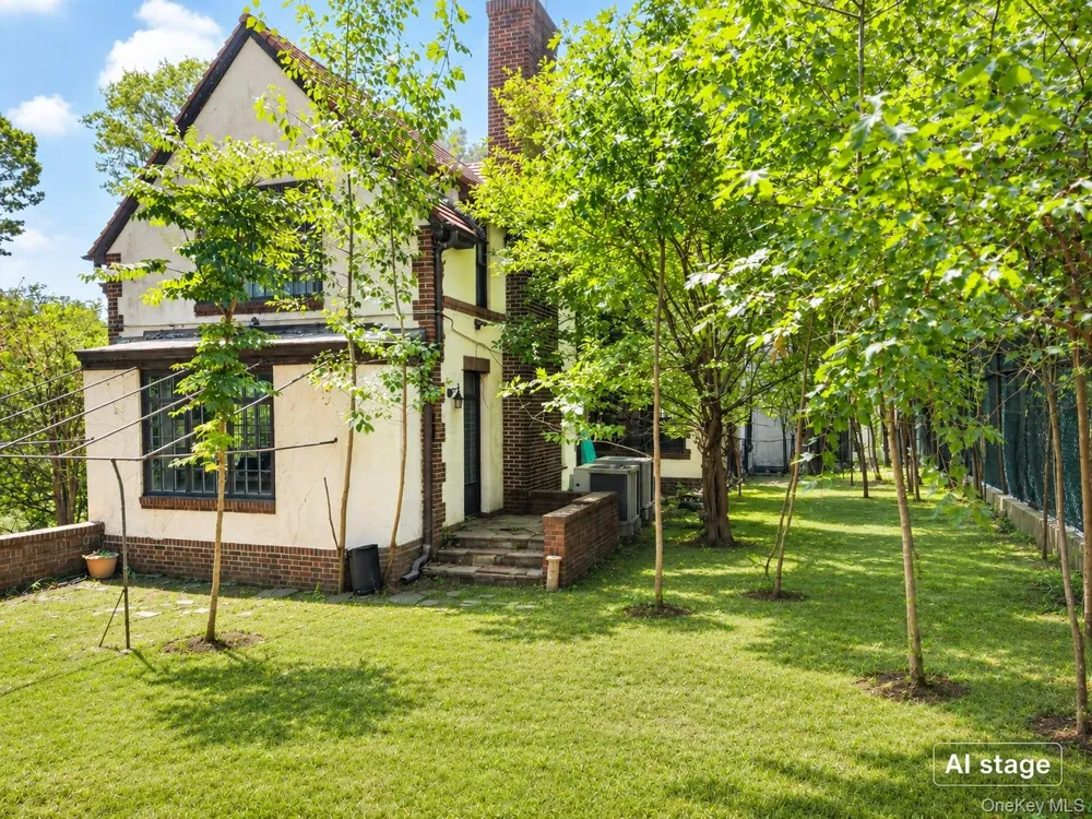 64 Dartmouth Street Forest Hills, NY 11375
