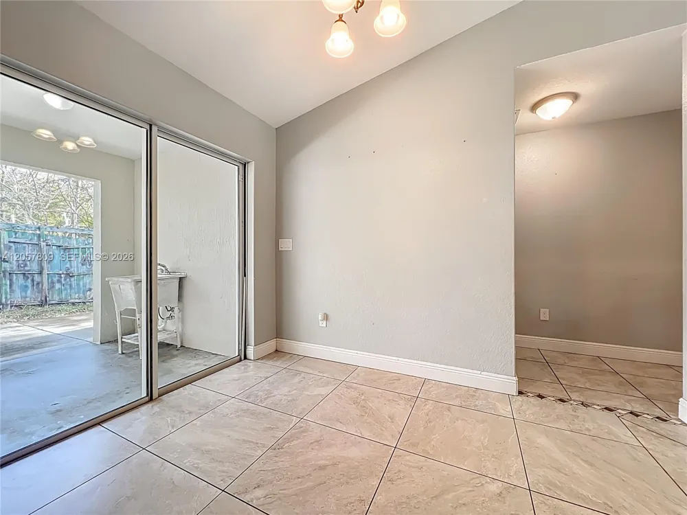 608 Masters Ave Wildwood, FL 34785
