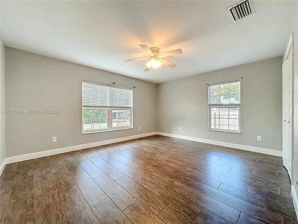 608 Masters Ave Wildwood, FL 34785