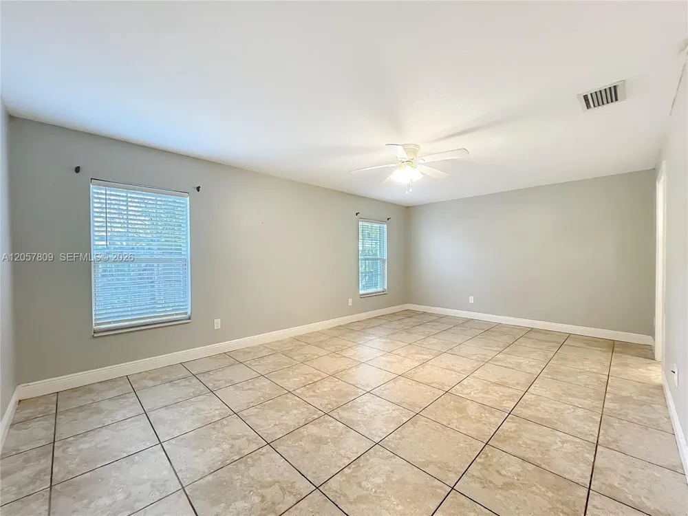 608 Masters Ave Wildwood, FL 34785