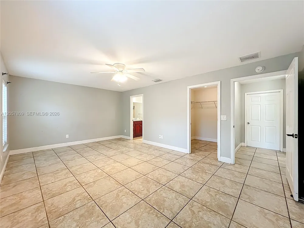 608 Masters Ave Wildwood, FL 34785