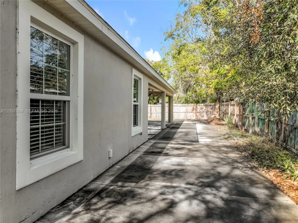 608 Masters Ave Wildwood, FL 34785