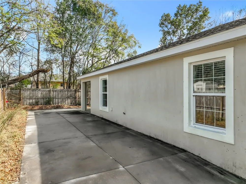 608 Masters Ave Wildwood, FL 34785