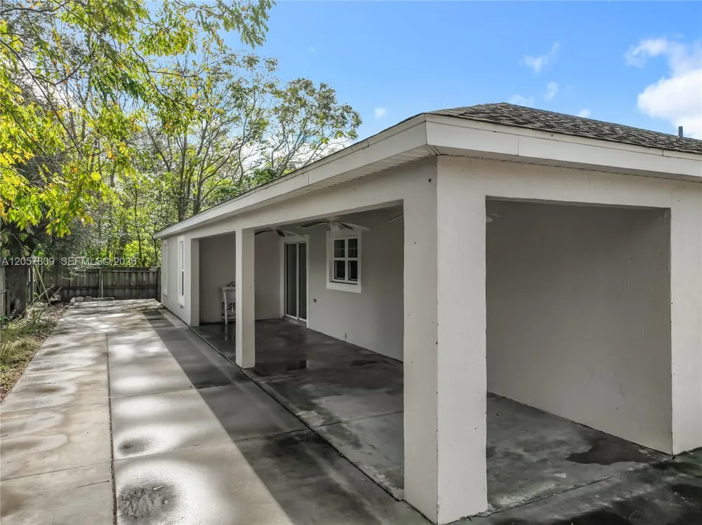 608 Masters Ave Wildwood, FL 34785